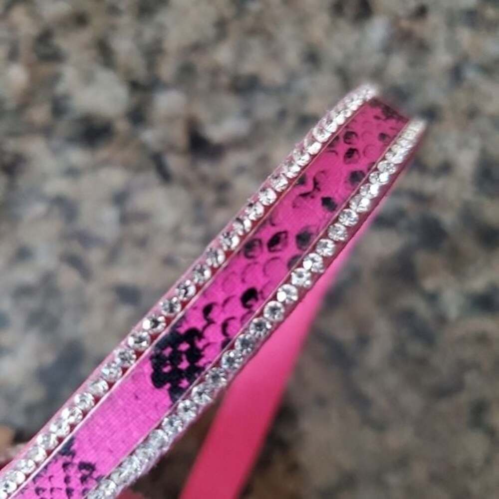 Pink wrap button bracelet - Picture 5 of 5